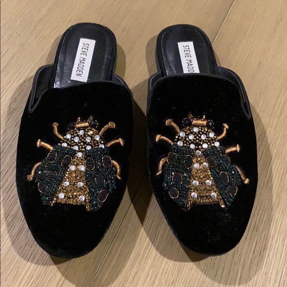 Steve Madden Shoes - Steve Madden 7.5 Beetle Velvet Slippers Slip On